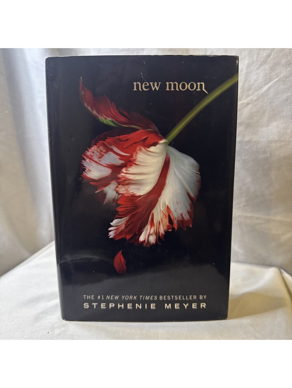New Moon by Stephenie Meyer (2006, Hardcover)